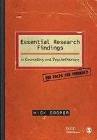 Essential Research Findings in Counselling and Psychotherapy - The Facts are Friendly (Paperback) - Mick Cooper Photo