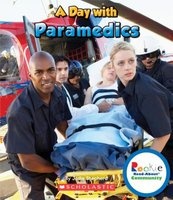A Day with Paramedics (Paperback) - Jodie Shepherd Photo