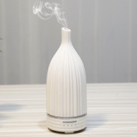 SDP 100C 12W 100ML Aromatherapy Air Purifier Humidifier with LED Light for Office / Home Room Photo