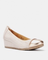 Butterfly Feet Alecia Wedge Salmon Photo