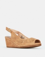 Butterfly Feet Codie Wedges Tan Photo