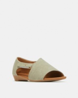 Butterfly Feet Austin Wedges Taupe Photo