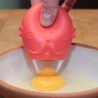 Star Wars Eggman Egg Separator - Red Photo