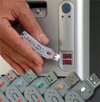 Lindy USB Port Blockers With Key Photo
