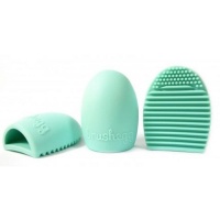 Manana Beauty Brushegg Make Up Brush Cleaner - Mint Green Photo