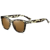 G&Q Retro Polarized Sunglasses - Green Tortoiseshell / Brown Photo