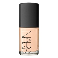 NARS Sheer Glow Foundation - Yukon Photo