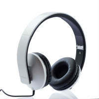 Toshiba Foldable Wired Stereo Headphones White - RZE-D200H Photo
