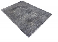 Decorpeople Classic Rug in Ceamgrey and Multi Colours Photo