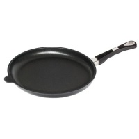 AMT Gastroguss Tossing Pan 32cm - 4cm High Photo