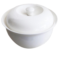 LMA 1.8 Litre Fine Bone Casserole Dish with Lid - Pure White Finish Photo