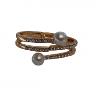 Royalty Collections Pearls and Studs Bracelet Photo