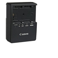 Canon LC-E6E battery charger for LP-E6 battery Photo