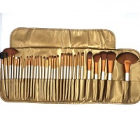 32 piecess Make Up Brushes With Golden Bag Photo