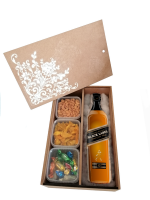 Johnnie Walker Johnny Walker Black Label Whisky and Snack Gift Box Photo