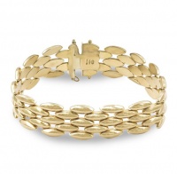Wide 17 mm 9ct Gold Gate Bracelet. Comes with Evaluation Cert R32'500 Photo