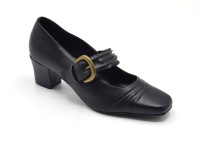 Fantique Block Heel Square Toe Courts with Buckle Photo