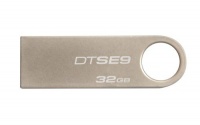 Kingston DataTraveler SE9 Flash Drive USB 2.0 32GB - Metal Casing Photo
