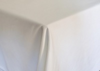 DSA - Polycotton White Tablecloth - 10 Seater Photo
