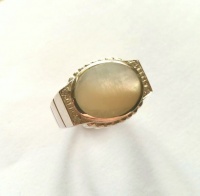Miss Jewels- 925 Sterling Silver White Mother of Pearl Dress Ring Photo