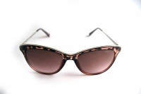 Lentes & Marcos "Avenida De La Paz" UV400 Rose Pink Tortoise-Shell Cat-Eye Sunglasses Photo