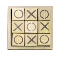 Noughts & Crosses Game - Gift Box Set Photo