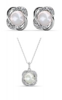 Destiny Pearl Flower Set with Swarovski Crystals Photo