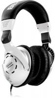 Behringer HPS-3000 Studio Headphones Photo