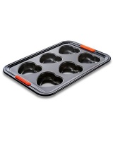 Le Creuset 6 Cup Heart Tray Photo
