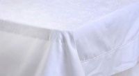 Cottonbox Polycotton Troya White - Square Tablecloth Photo
