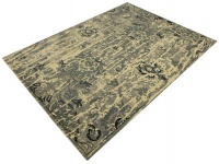 Classic And Stylish Rug With A Flower Design Photo