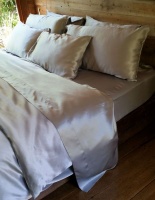 Cocoon Bedding - 100% Pure Mulberry Silk Flat Sheet - Luxurious Indulgence Photo