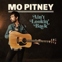Mo Pitney - Ain't Looking Back Photo