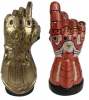 PX Exclusive - Marvel Infinity and Nano Gauntlet LED Desk Monument - San Diego Comic-Con 2020 Previews Exclusive Photo