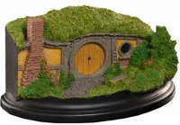 Weta Workshop The Hobbit Trilogy - Hobbit Hole - 1 Bagshot Row - Yellow Door Environment Figurine Photo