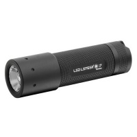 LED Lenser i7 Torch - Test It Photo