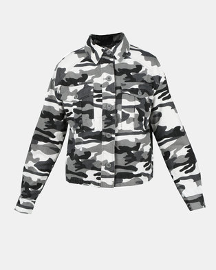 Photo of New Look Camo Cropped Shacket Black