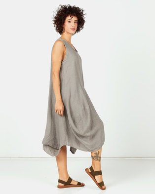 Photo of Assuili Sleeveless Midi Linen Dress Desert
