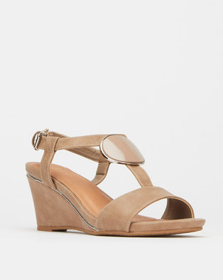 Photo of SOA Nature Wedges Taupe