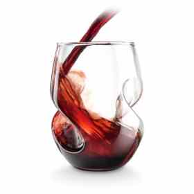 Photo of Final Touch Conundrum Red Wine Glass Set