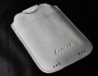 Photo of LUXA2 Pocket Case for iPhone 4 - White Leather