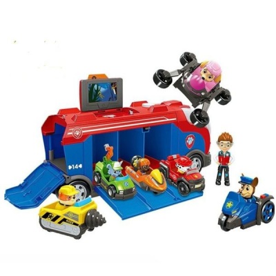 Photo of Paw Patrol Bus with 7 Figurines