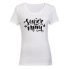 BuyAbility Super Mom - Bold - Ladies - T-Shirt Photo