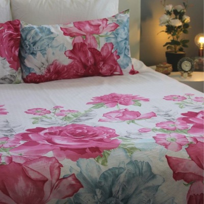 Photo of Lush Living - Duvet Cover Set - Gardenia - Limited Edition - Queen
