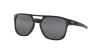 Oakley Latch Beta: -Frame: Matte Black -Lens: Prizm Black Polarized Photo