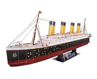Photo of Cubic Fun Titanic 266 piecess with LED Unit