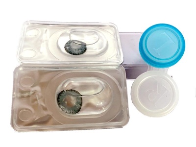 Photo of Brilliant Blue Contact Lenses with case