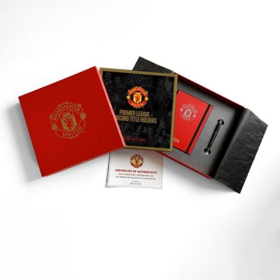 Photo of Manchester United FC 2021 Musical Gift Set Box Calendar Diary pen
