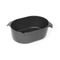 AMT Gastroguss Roasting Dish with spout