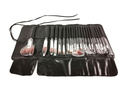Photo of 21 Professional Beauty Tools Makeup Brush Set With Roll Up Bag